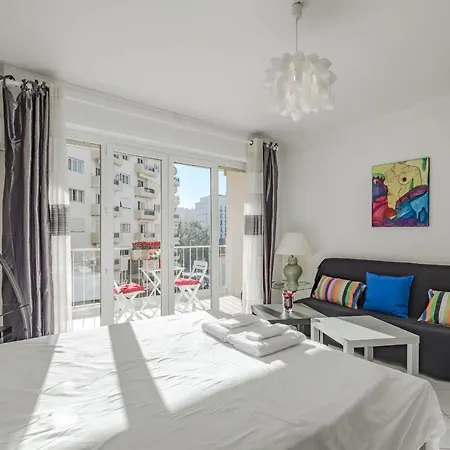 Beautiful Studio With Terrace Apartment Cannes