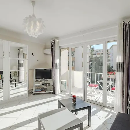 Beautiful Studio With Terrace *
